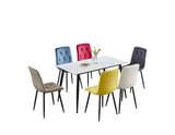 Casa Vital Lot de 4 chaises de salle à manger Tamara 43 x 54 x 91 cm, rembourrées avec tissu doux, coutures décoratives sur le dossier et l'assise, pieds en métal, capacité de charge 120 kg, rouge
