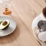 BenyLed Table de Salle à Manger Ronde de 120 cm pour 4-6 Personnes, Table de Cuisine Fermière avec Base Cylindrique, Plateau en MDF et Socle à Lattes en Bois (Grain de Bois Clair)