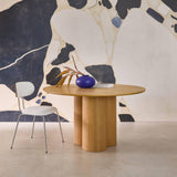 sweeek - Table à Manger Ronde Bois d'hévéa et placage chêne Naturel 4 Places 130cm - Leonore