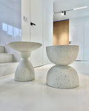 Beliani Table d'Appoint Effet Terrazzo Forme Contournée Ronde 52 cm Résistant Blanc Cassé Caffi
