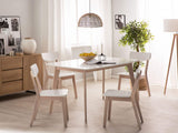 Beliani Table de Salle à Manger 150 x 90 cm en MDF Blanc Mat et Bois d'Hévéa Clair Santos