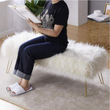 Moderne contemporain Ottoman/Banc en fausse fourrure longue Lit Fin Tabouret Tabouret Repose-pieds Tabouret/Siège avec pieds en métal d'or - 80 cm L x 45 cm L x 42 cm H (Color : Blanc)